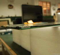 红外线触摸框点歌机 现代娱乐场所的技术革新